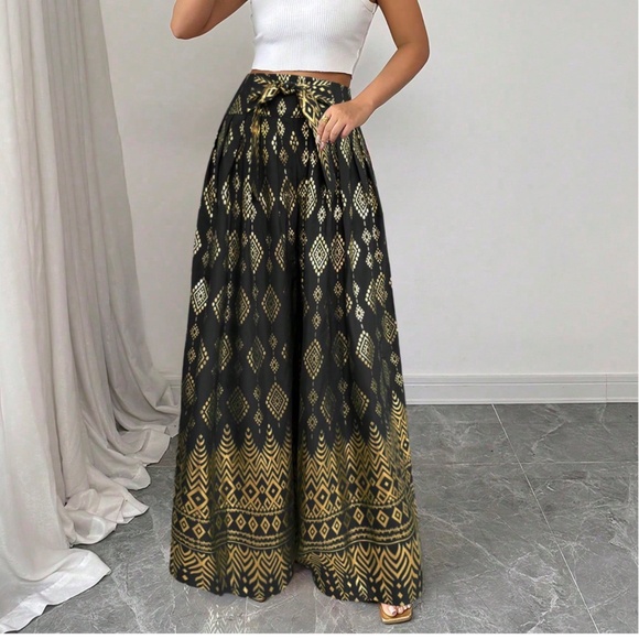 Boho Geo Print Stretchy Waist Wide Leg Pants - Picture 1 of 11